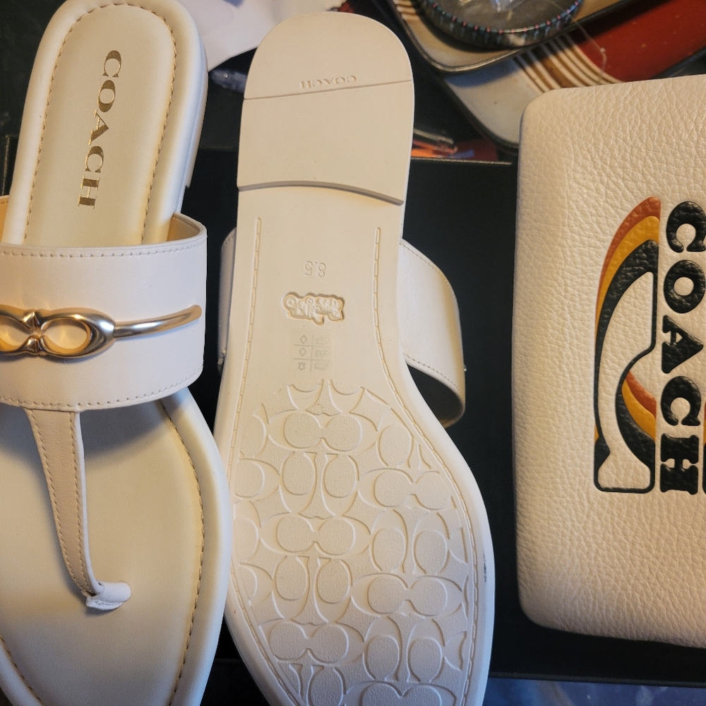 Sandals and wrislet